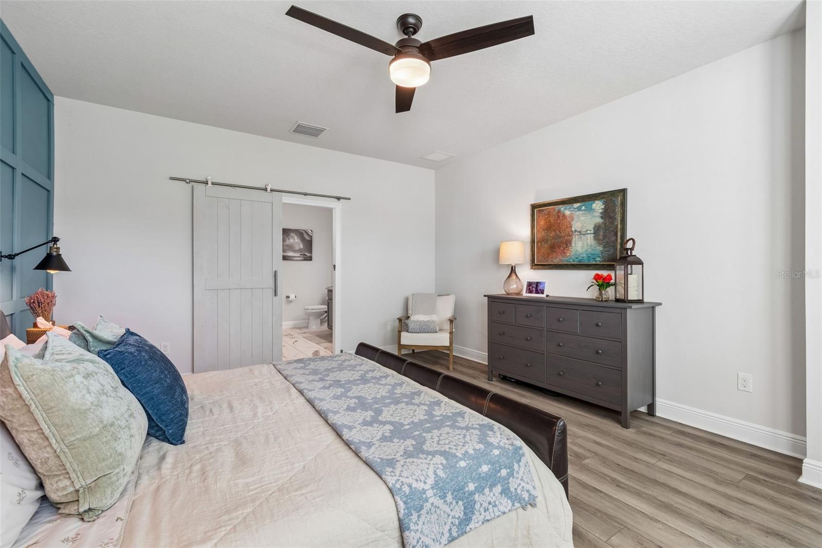 LAKESHORE OAKS SUB - Residential