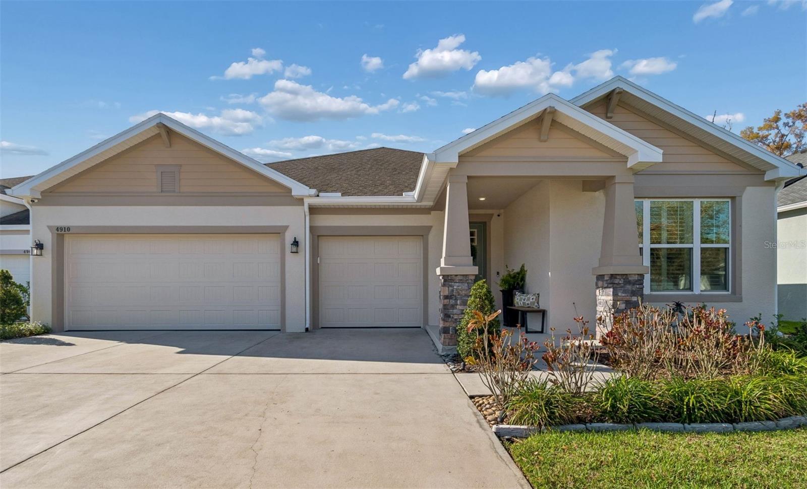 LAKESHORE OAKS SUB - Residential