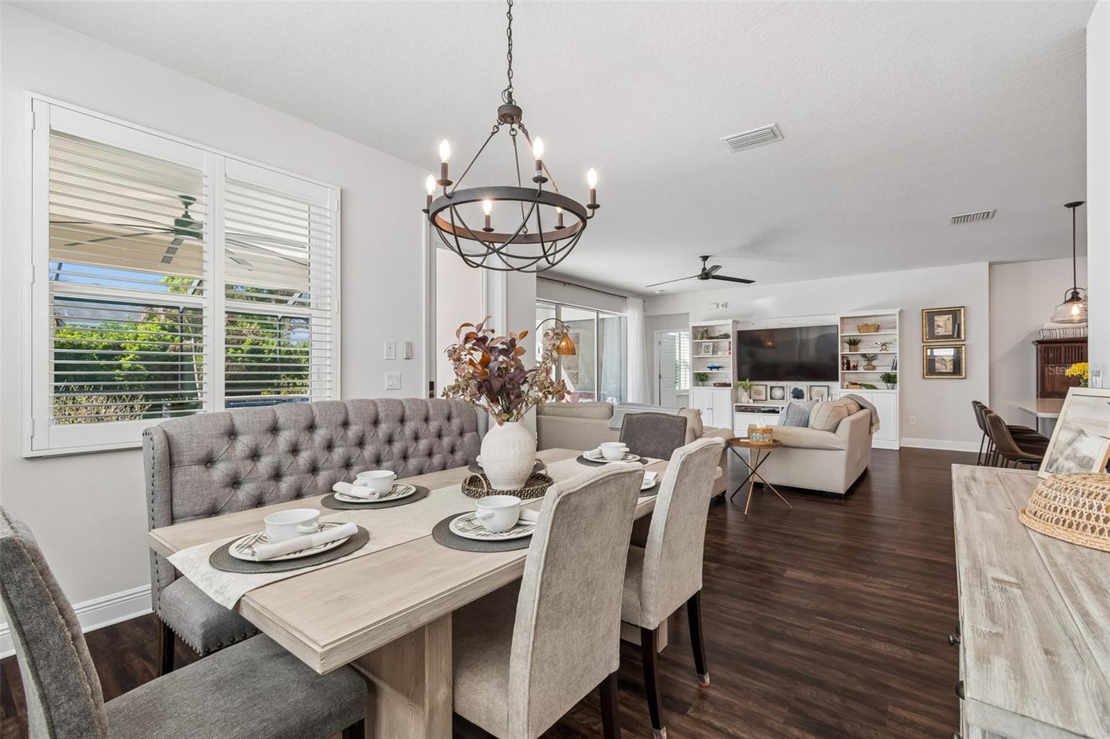 LAKESHORE OAKS SUB - Residential