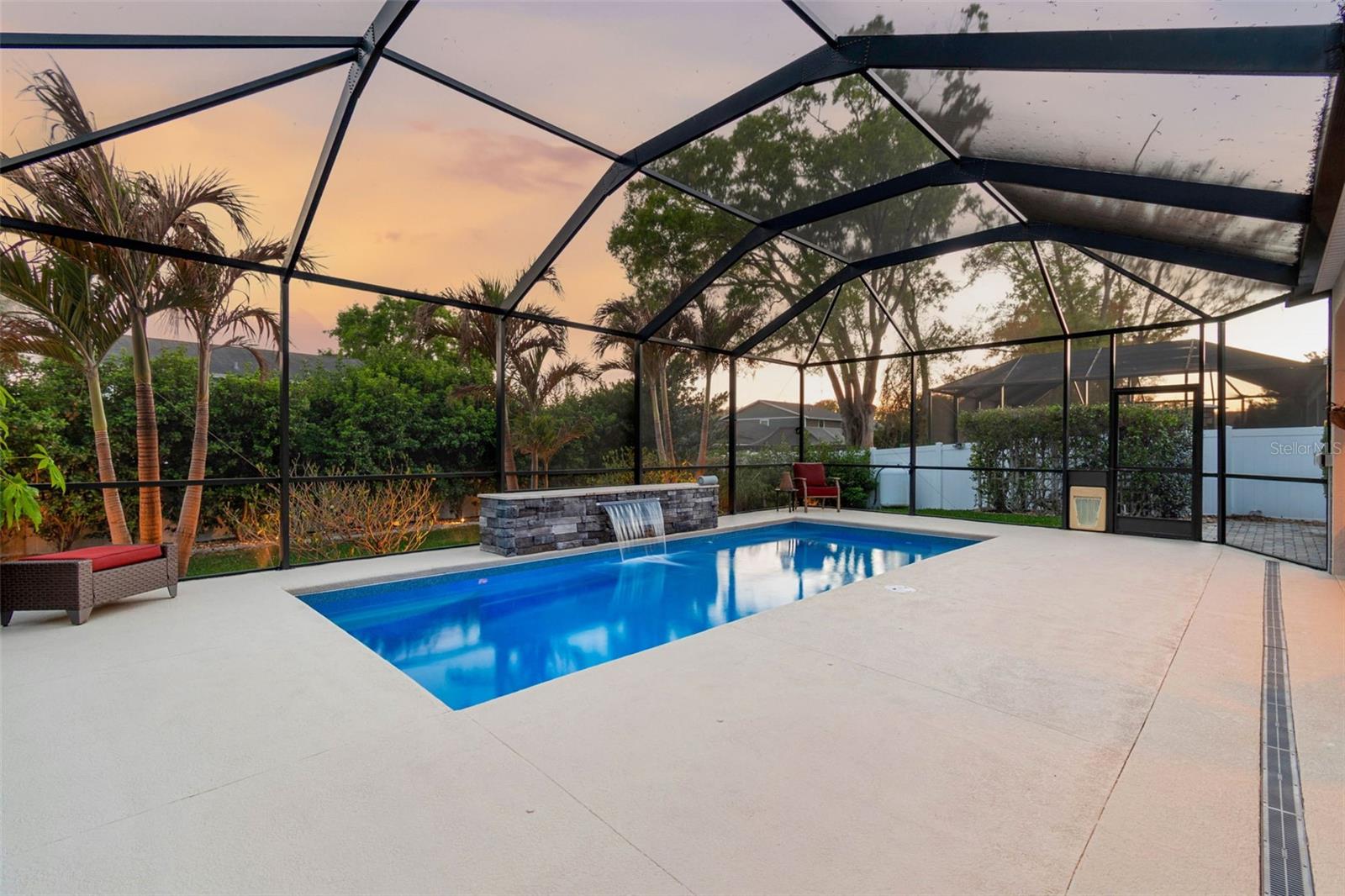 LAKESHORE OAKS SUB - Residential