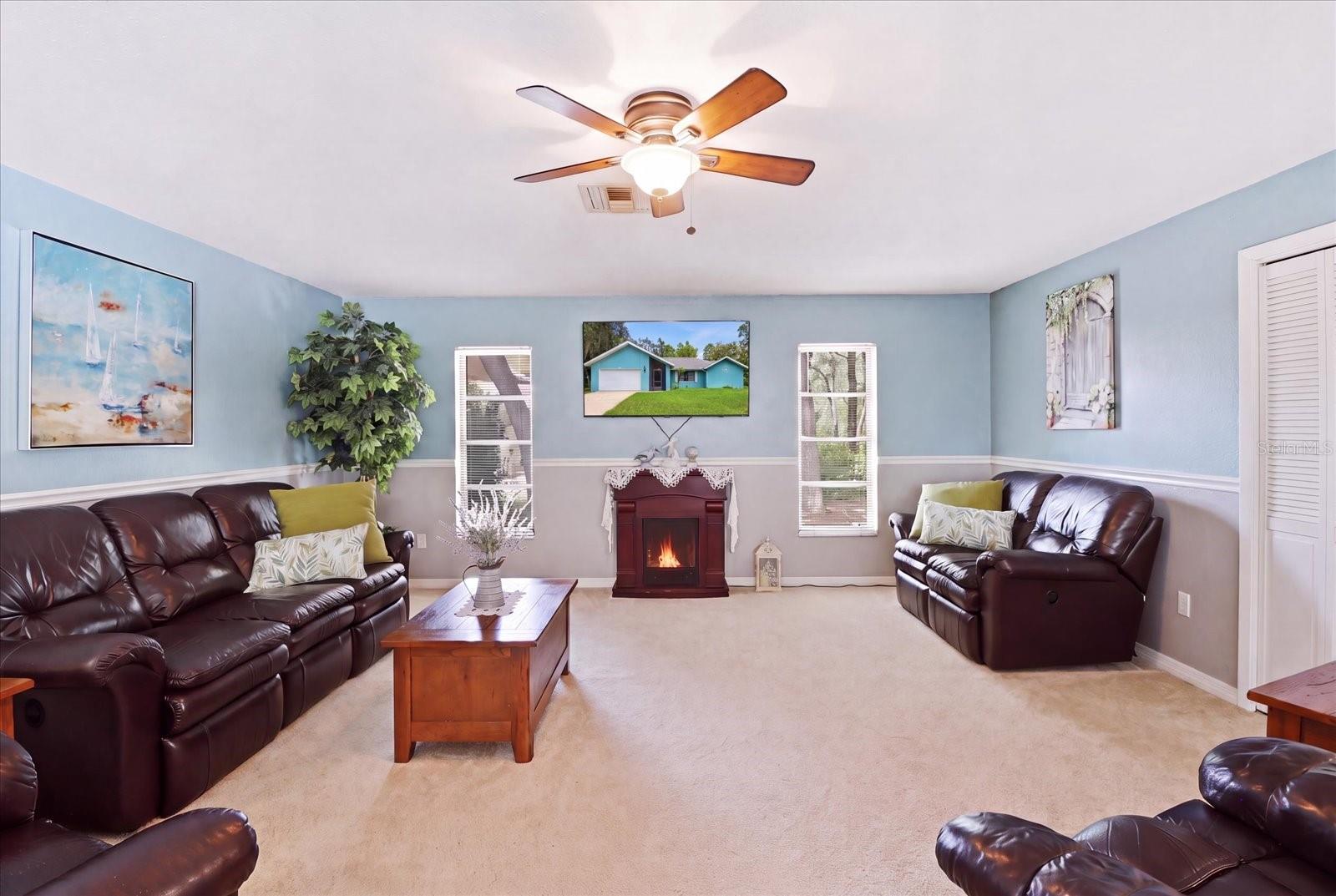 12 ASTERS COURT