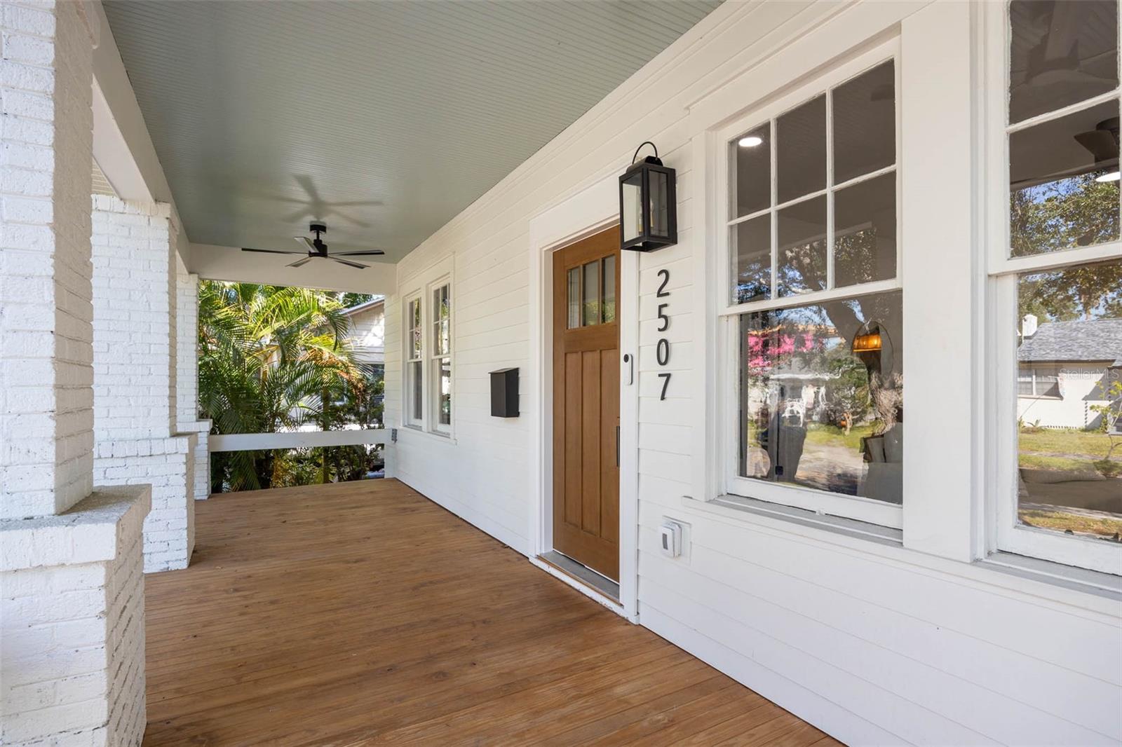 2507 N RIDGEWOOD AVENUE