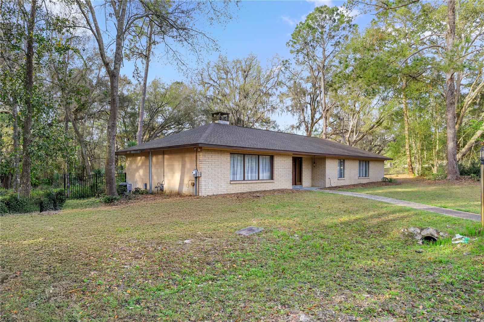 8715 NW 4TH PLACE