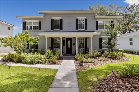 A home in LAKELAND