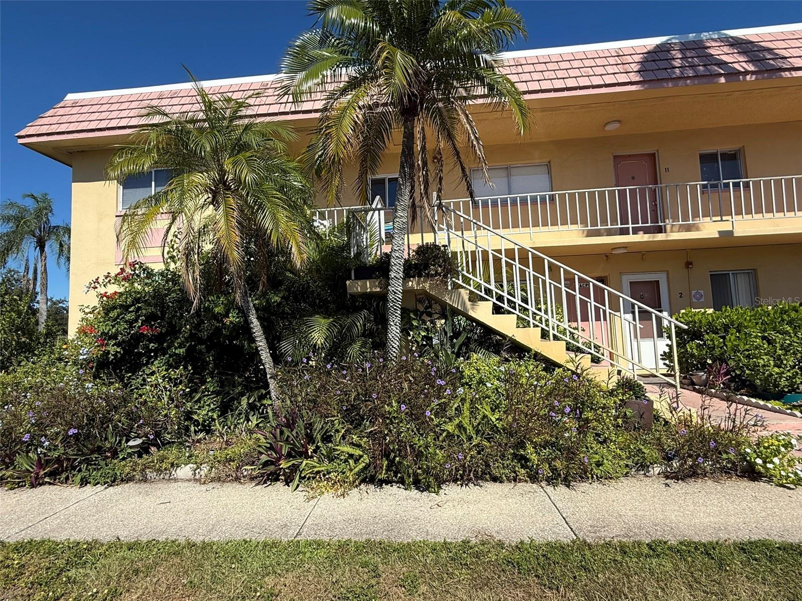 GREENBRIAR CONDO - Residential Lease