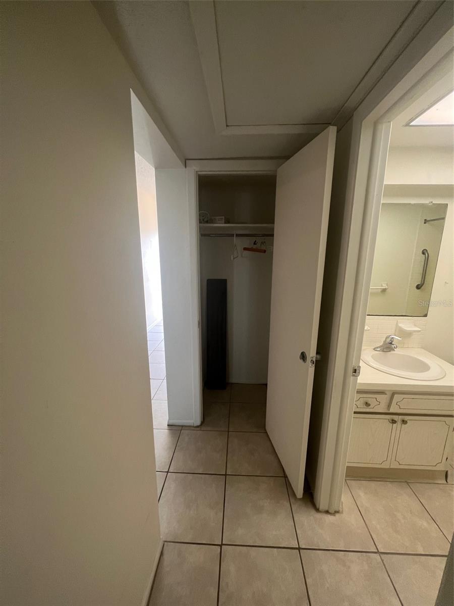 GREENBRIAR CONDO - Residential Lease