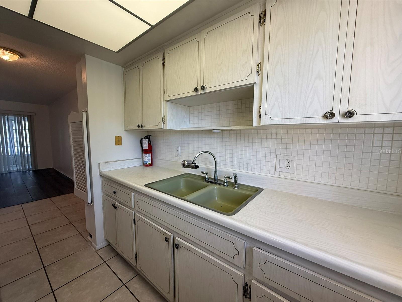 GREENBRIAR CONDO - Residential Lease
