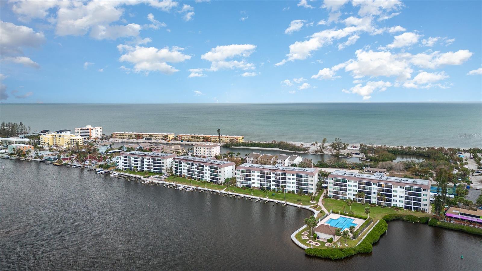 SUNRISE COVE SEC 4 - Residential