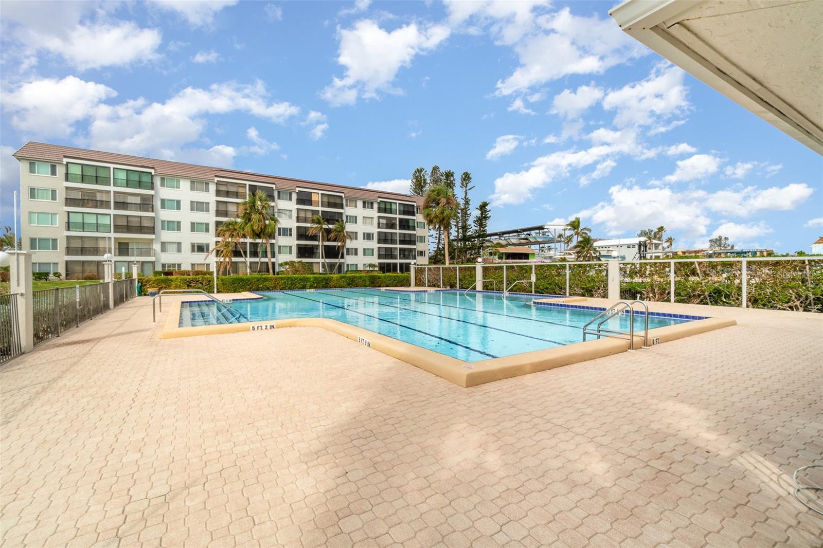 SUNRISE COVE SEC 4 - Residential