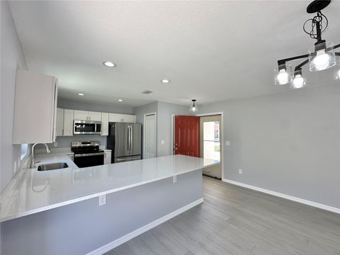 Tiny photo for 1336 Lajolla Circle, Lady Lake, FL 32159 (MLS # G5109333)