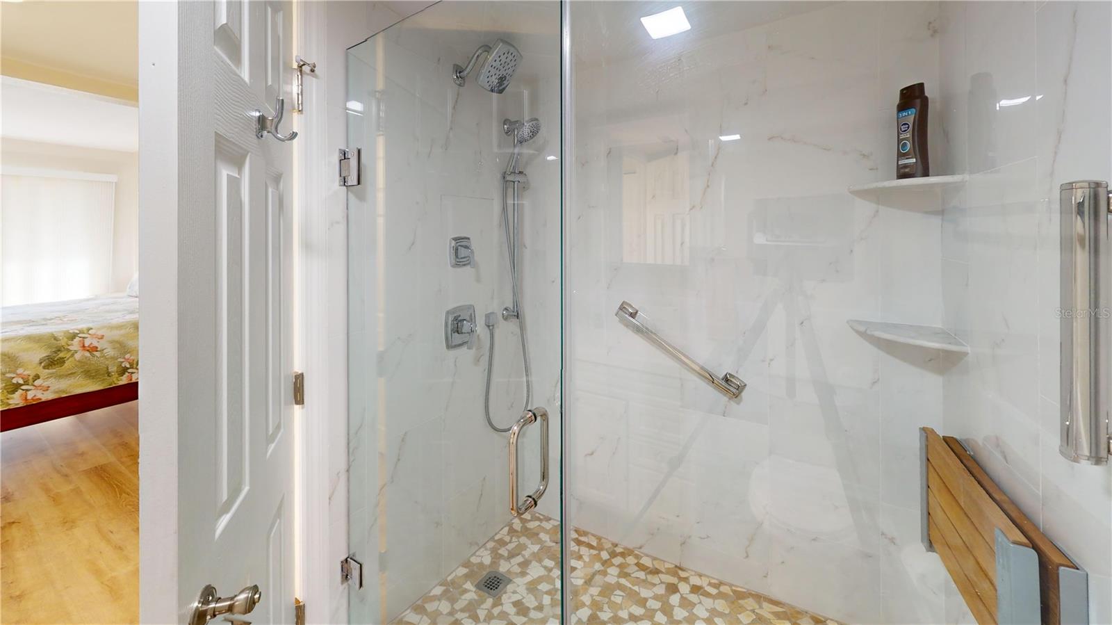 ISLANDER POINT CONDO - Residential