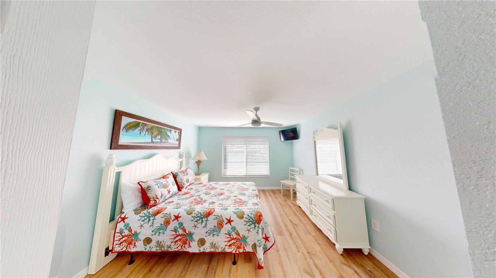 ISLANDER POINT CONDO - Residential