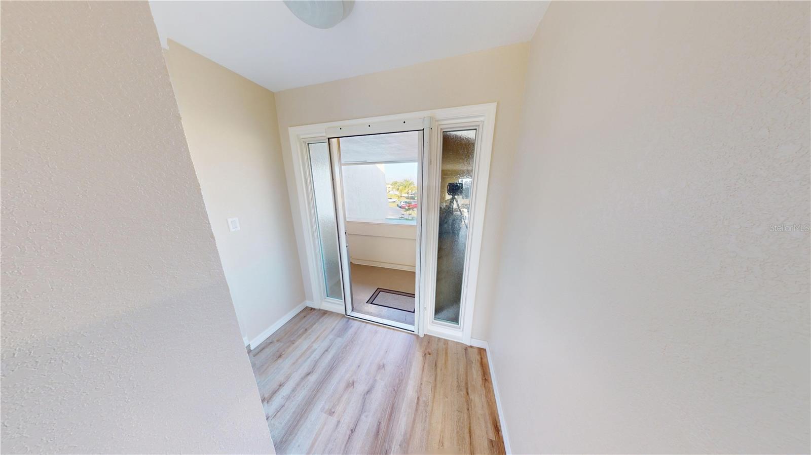 ISLANDER POINT CONDO - Residential