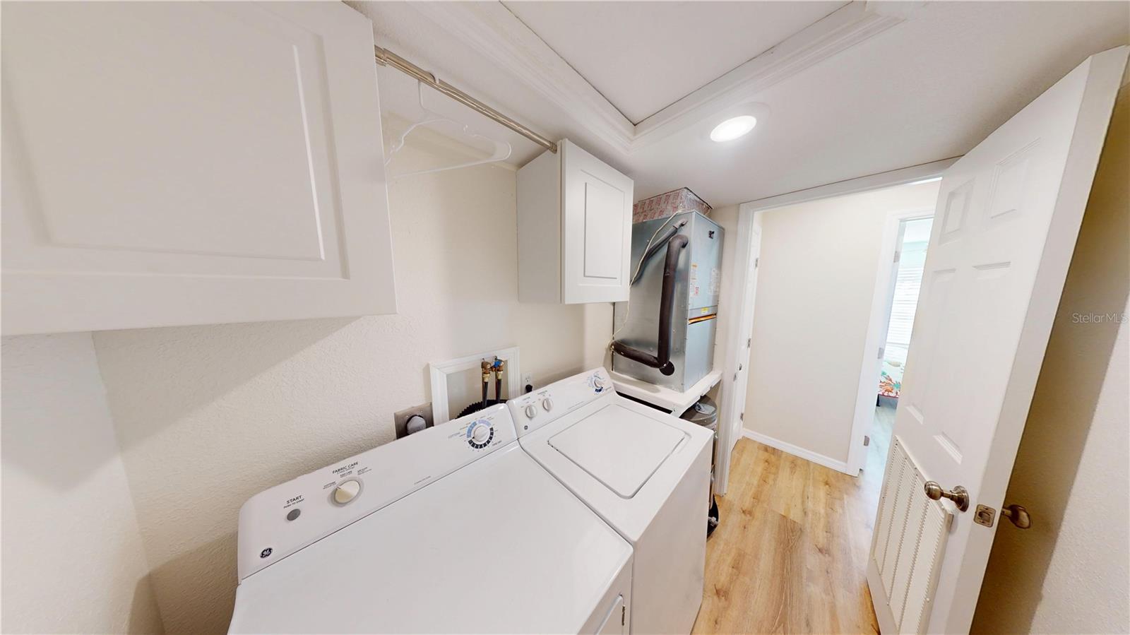 ISLANDER POINT CONDO - Residential