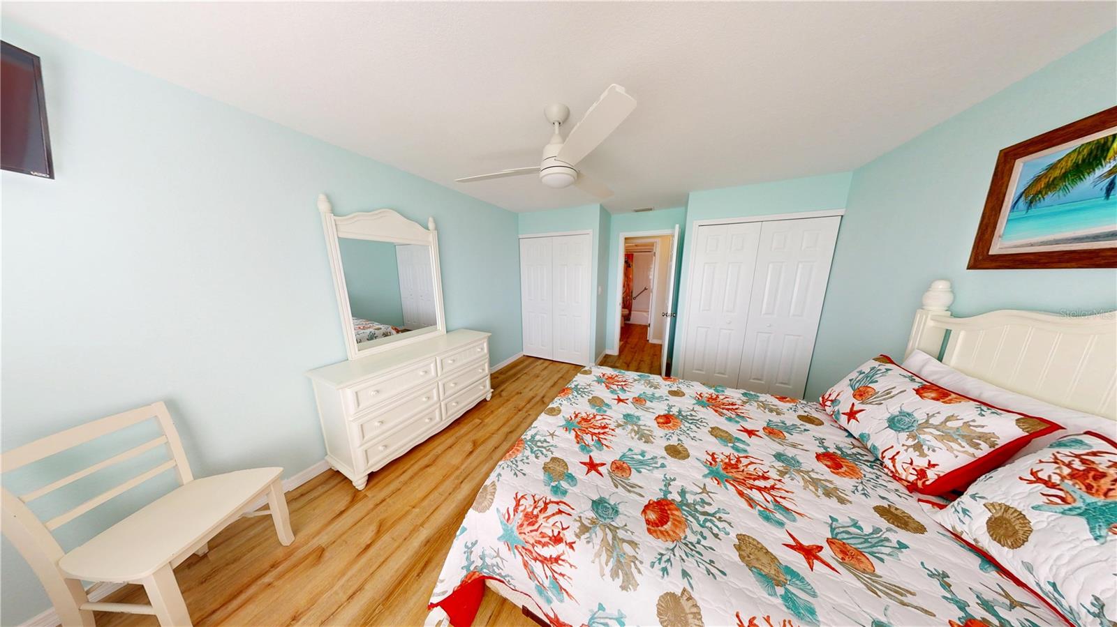 ISLANDER POINT CONDO - Residential