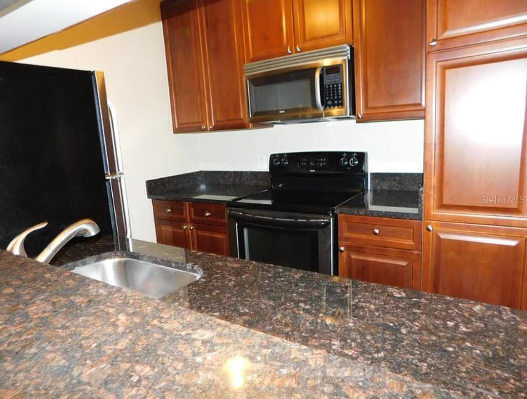 BAYPOINTE PRESERVE CONDO - Residential Lease