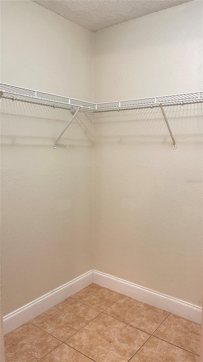 BELMONT/PK CENTRAL CONDO - Residential Lease