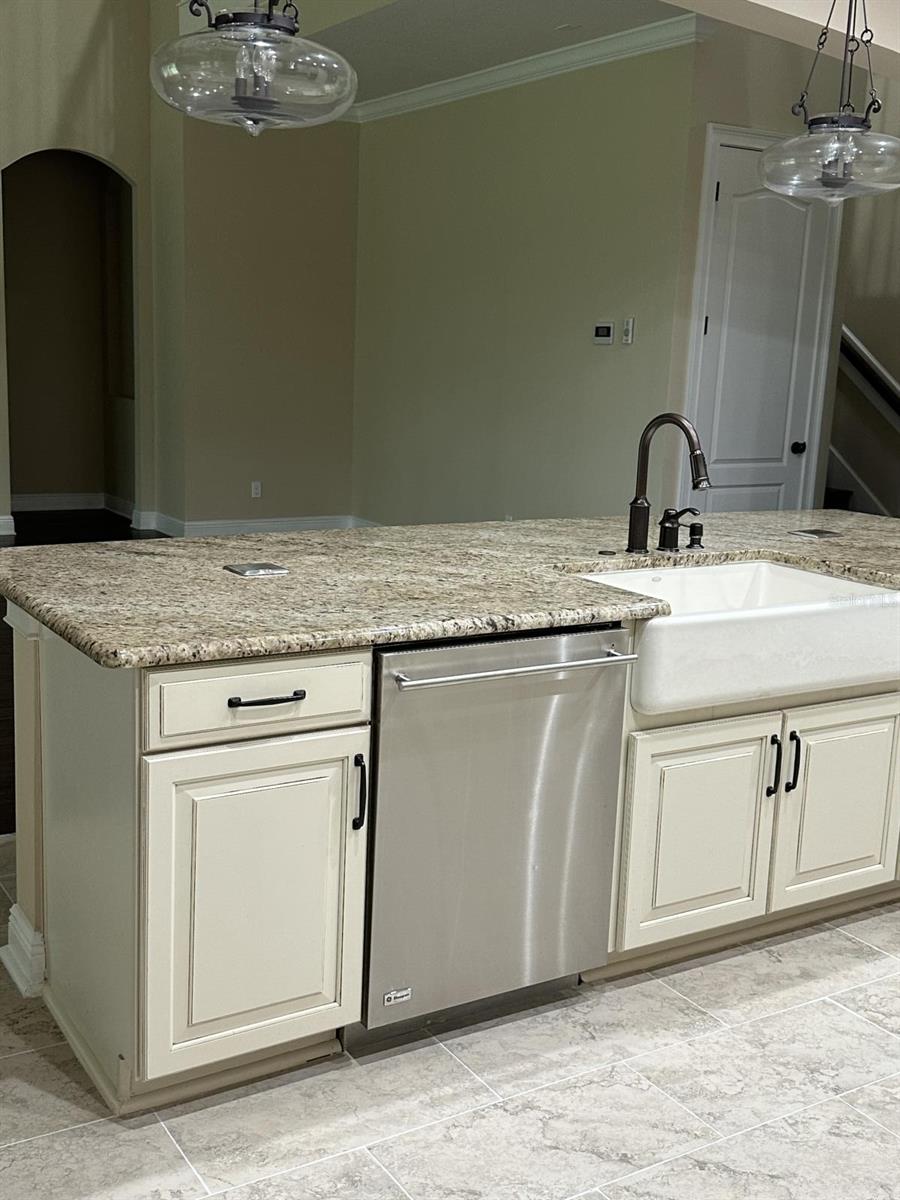 WINDSONG-KNOWLES PLACE - Residential