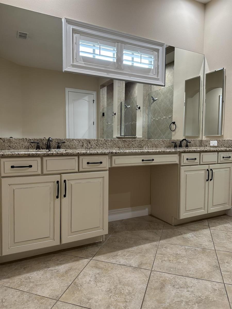 WINDSONG-KNOWLES PLACE - Residential