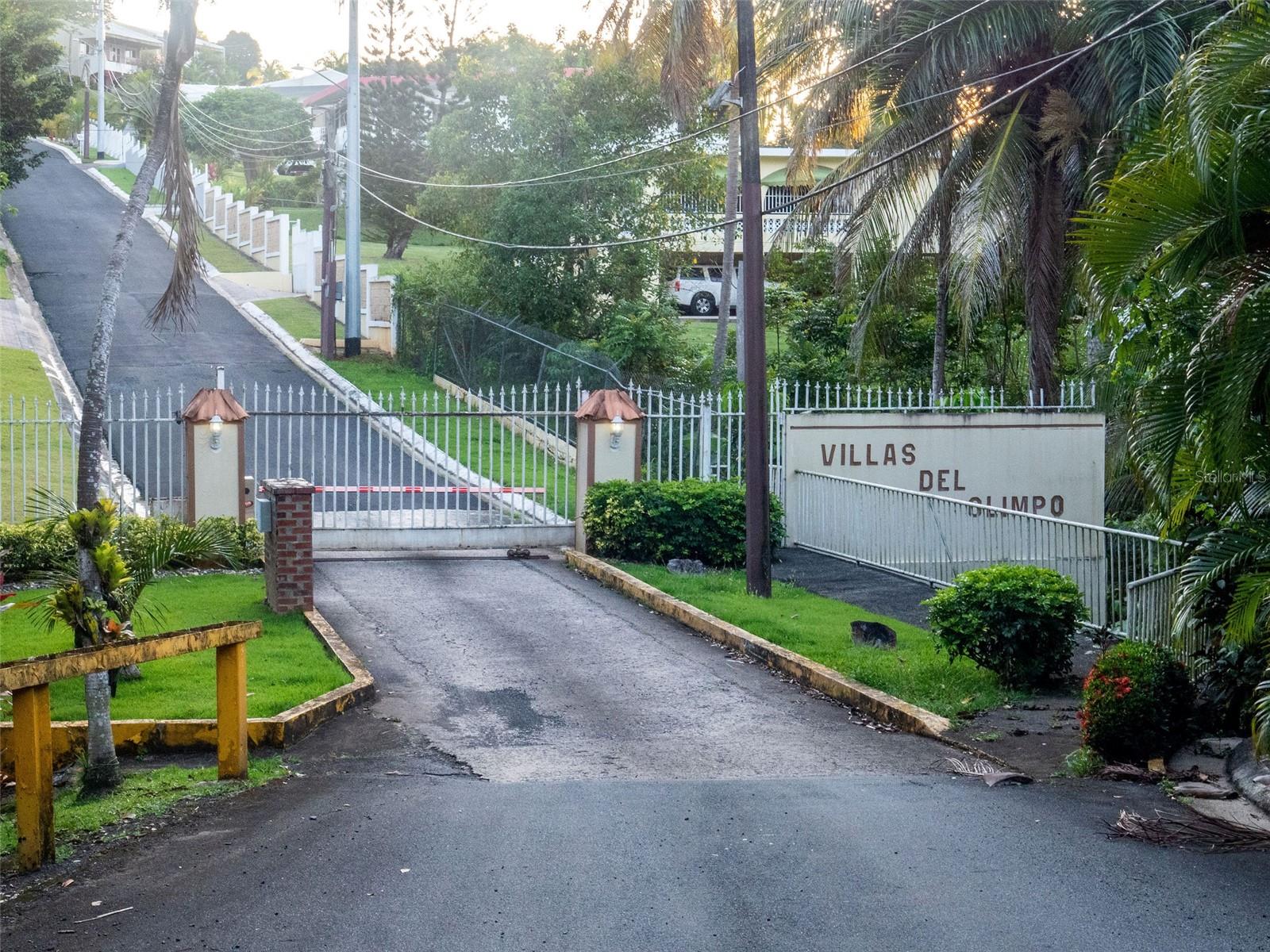 VILLAS DEL OLIMPO - Residential