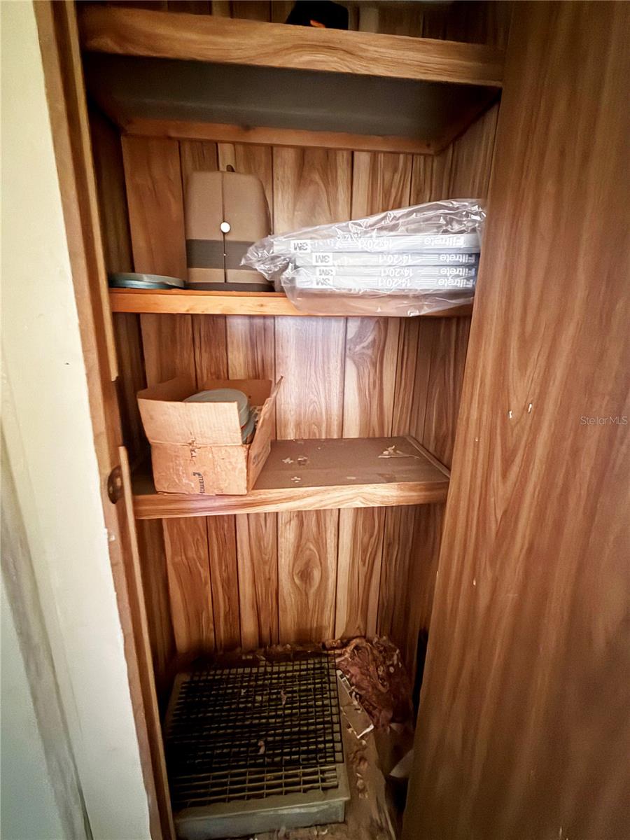 24-11-14 0005.00 ACRES W1/2 OF SE1/4 OF NW1/4 OF N - Residential