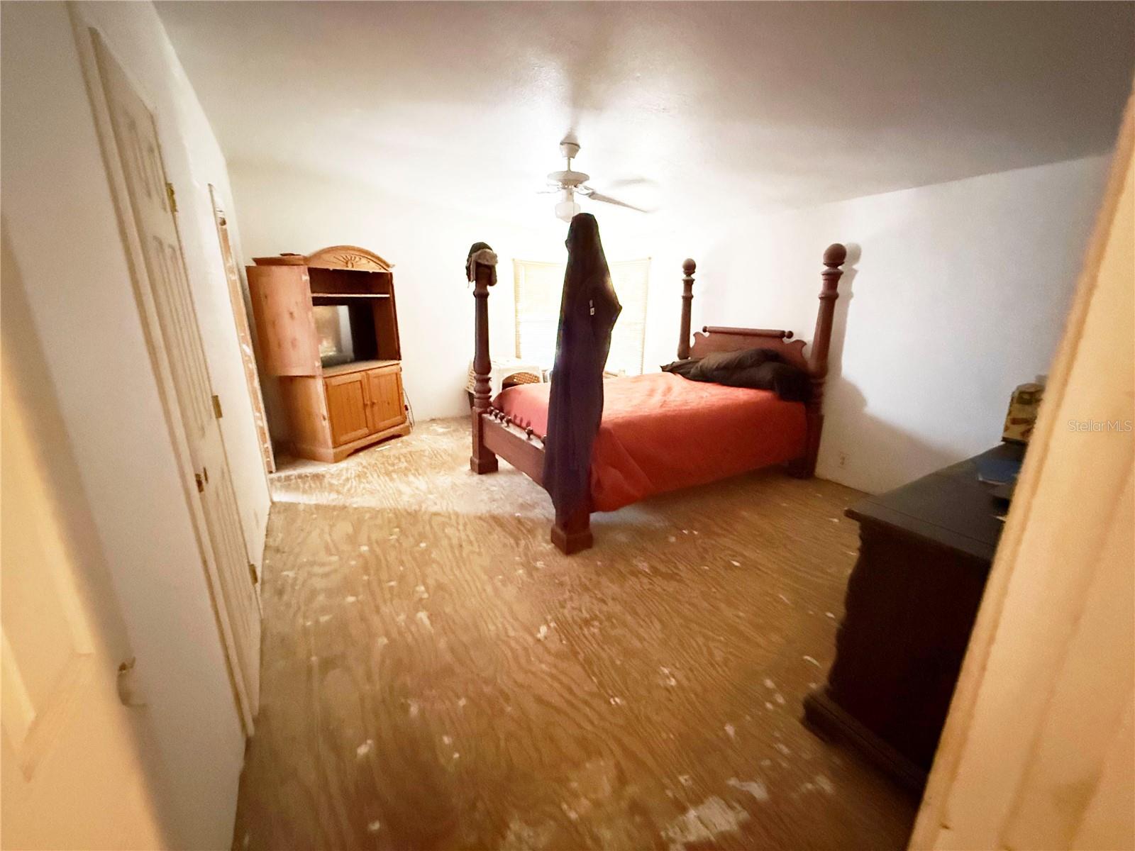 24-11-14 0005.00 ACRES W1/2 OF SE1/4 OF NW1/4 OF N - Residential