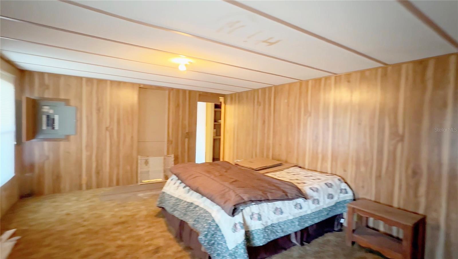 24-11-14 0005.00 ACRES W1/2 OF SE1/4 OF NW1/4 OF N - Residential