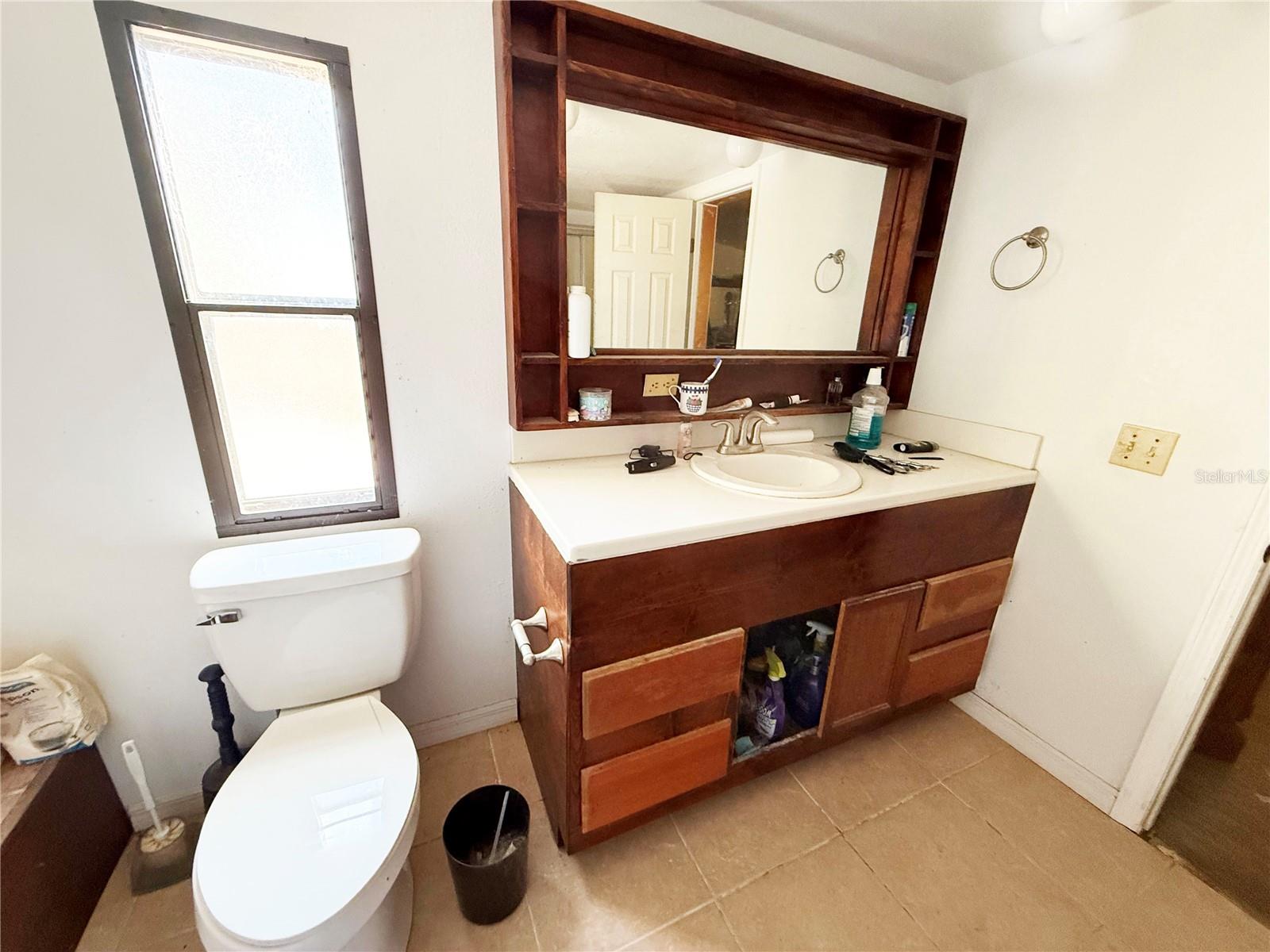 24-11-14 0005.00 ACRES W1/2 OF SE1/4 OF NW1/4 OF N - Residential