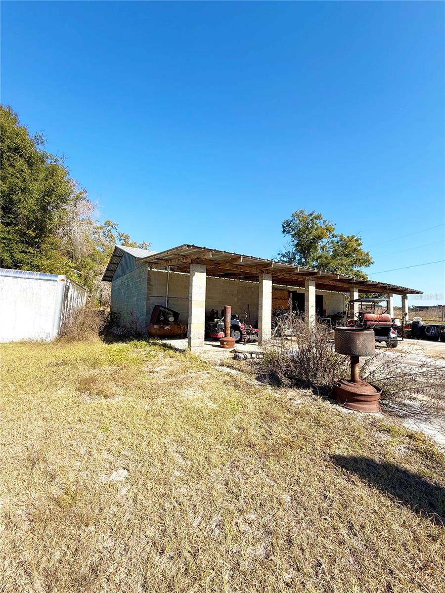 24-11-14 0005.00 ACRES W1/2 OF SE1/4 OF NW1/4 OF N - Residential