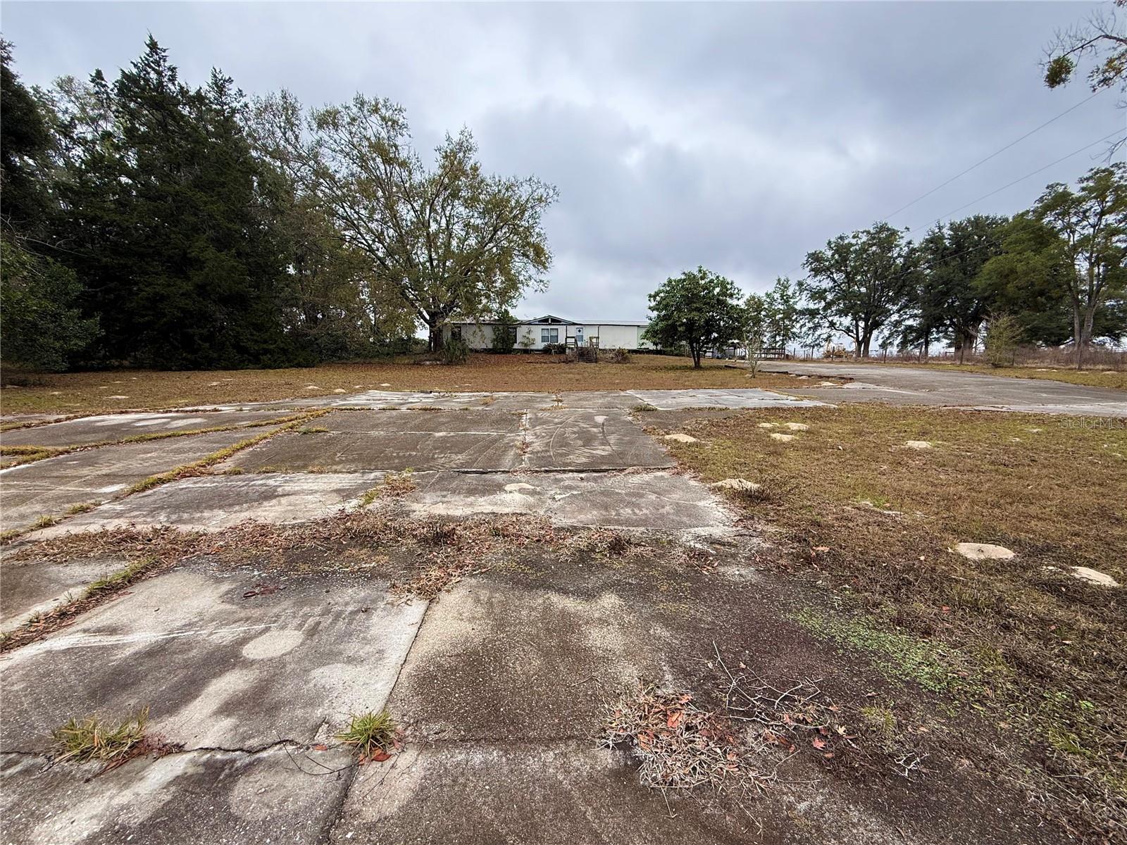 24-11-14 0005.00 ACRES W1/2 OF SE1/4 OF NW1/4 OF N - Residential