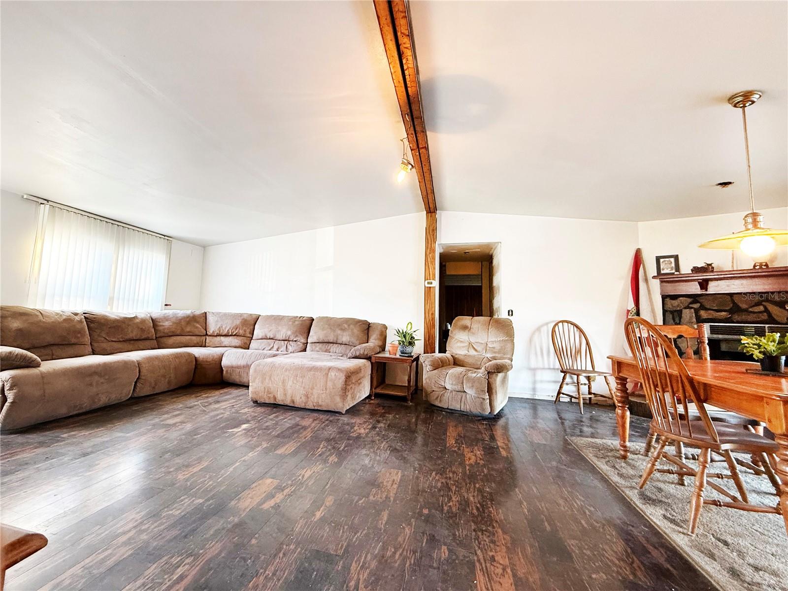 24-11-14 0005.00 ACRES W1/2 OF SE1/4 OF NW1/4 OF N - Residential