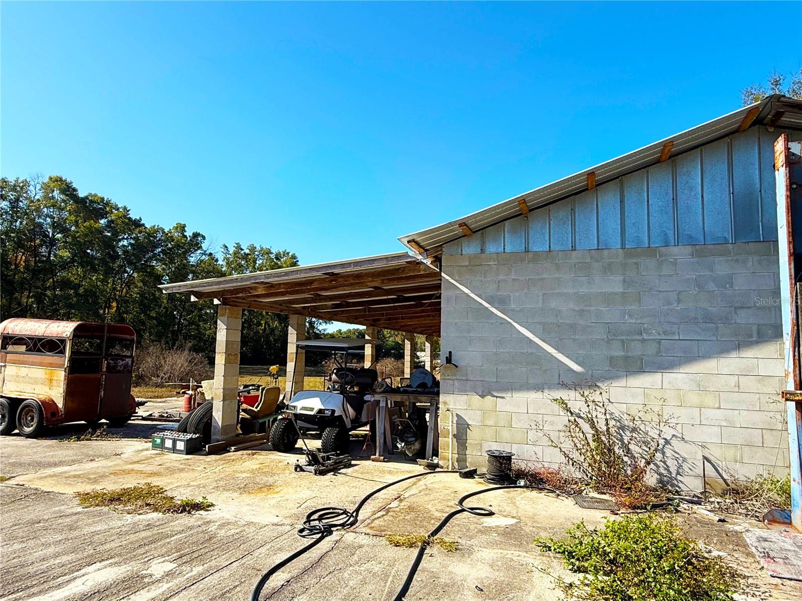 24-11-14 0005.00 ACRES W1/2 OF SE1/4 OF NW1/4 OF N - Residential