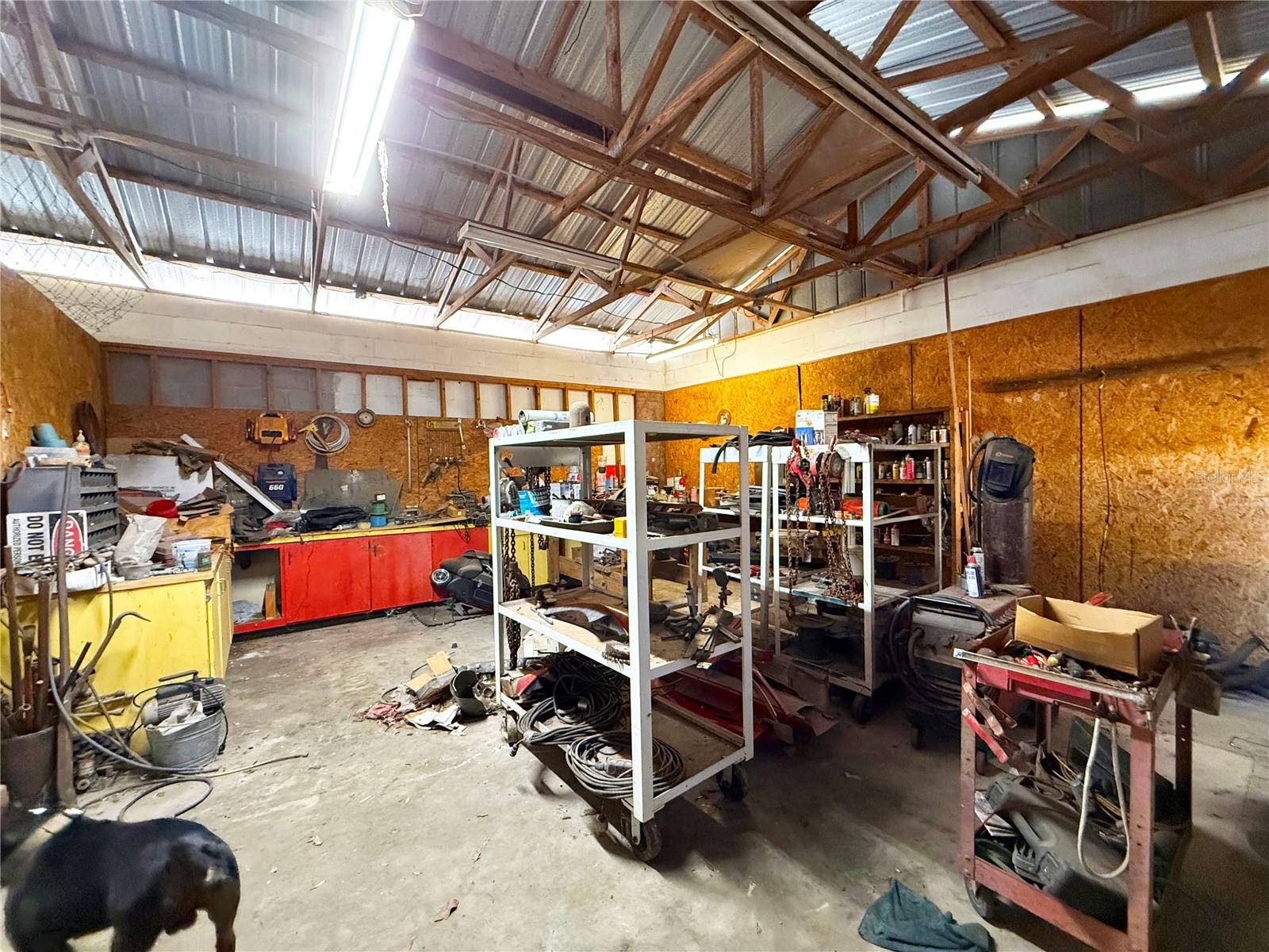 24-11-14 0005.00 ACRES W1/2 OF SE1/4 OF NW1/4 OF N - Residential