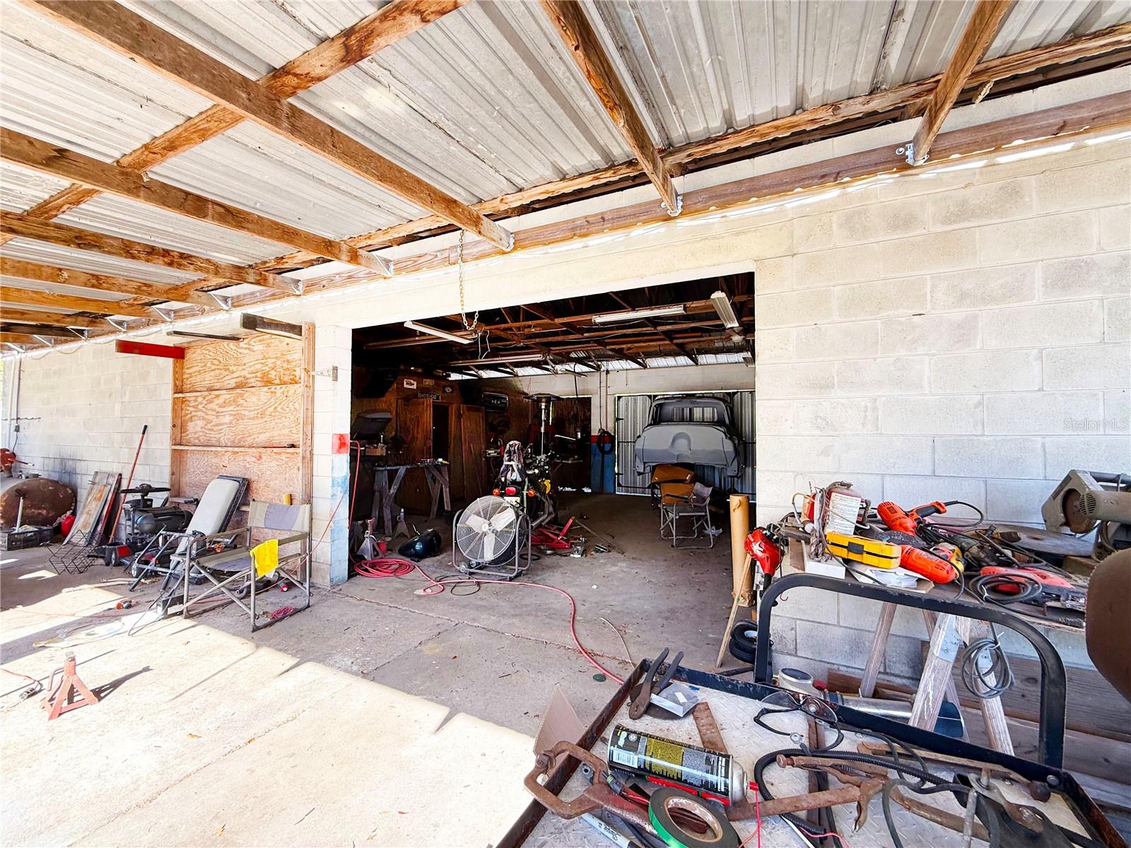 24-11-14 0005.00 ACRES W1/2 OF SE1/4 OF NW1/4 OF N - Residential