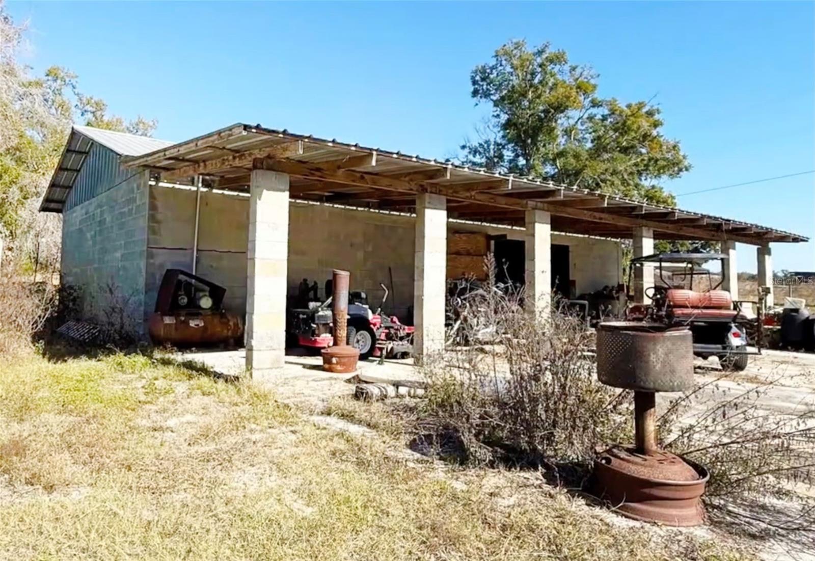 24-11-14 0005.00 ACRES W1/2 OF SE1/4 OF NW1/4 OF N - Residential