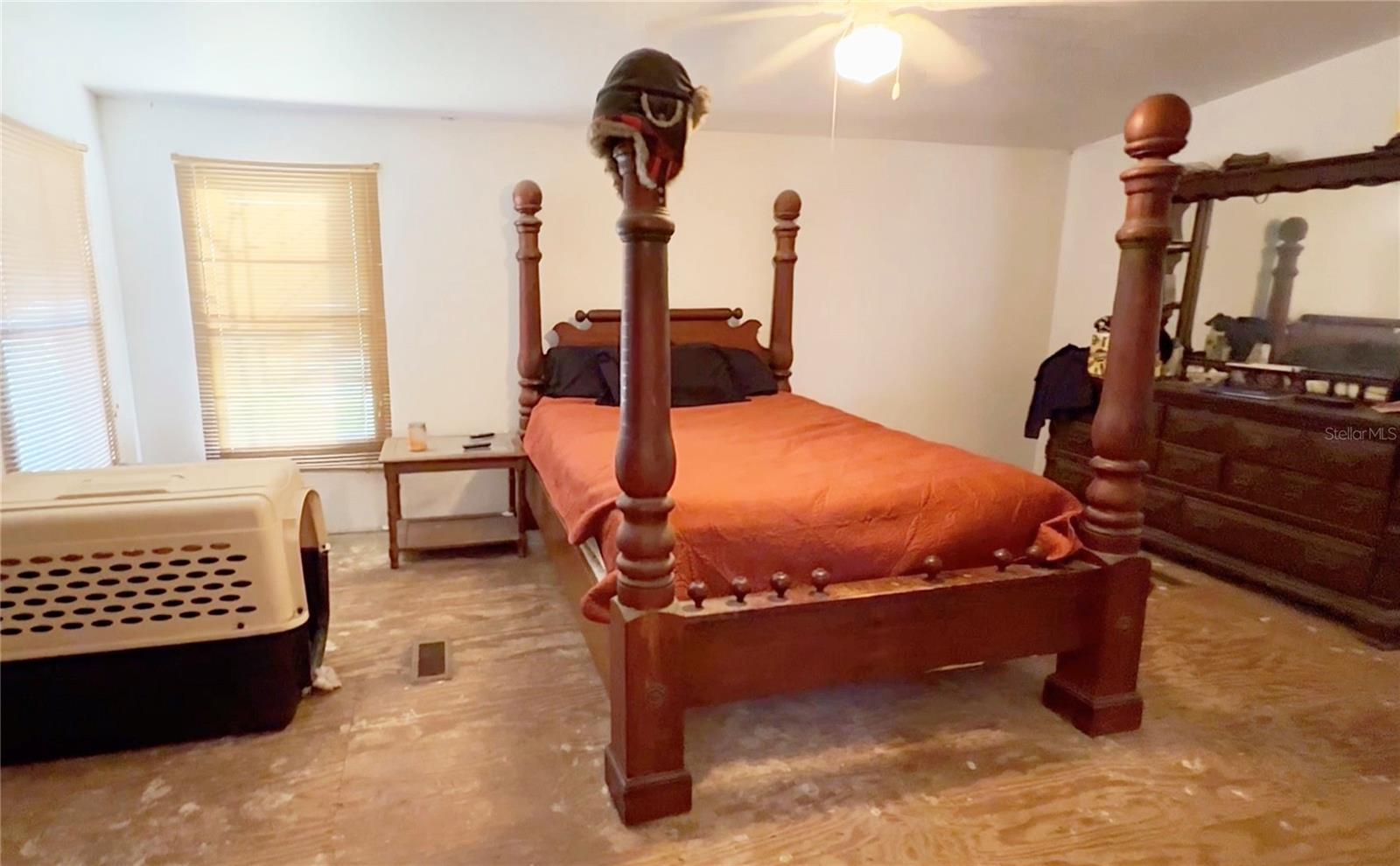 24-11-14 0005.00 ACRES W1/2 OF SE1/4 OF NW1/4 OF N - Residential