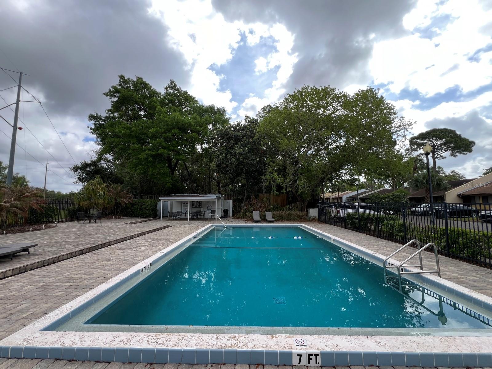 MONTGOMERY SQUARE - Residential