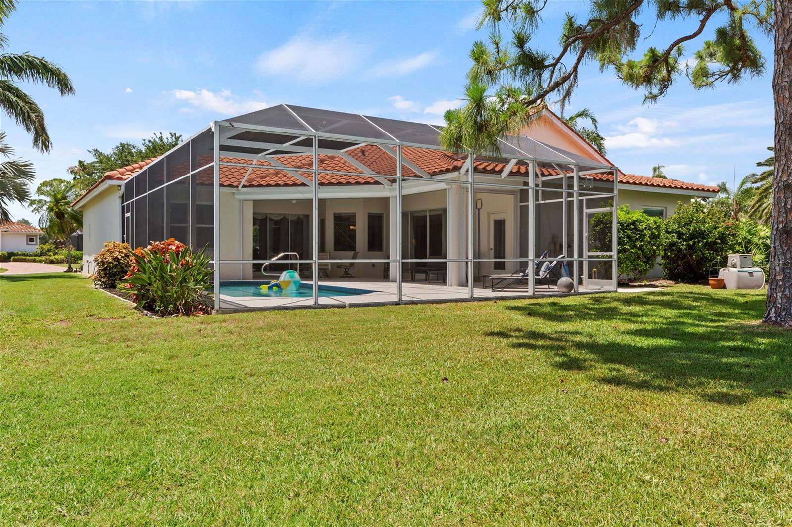 STONEYBROOK GOLF & COUNTRY CLUB - Residential