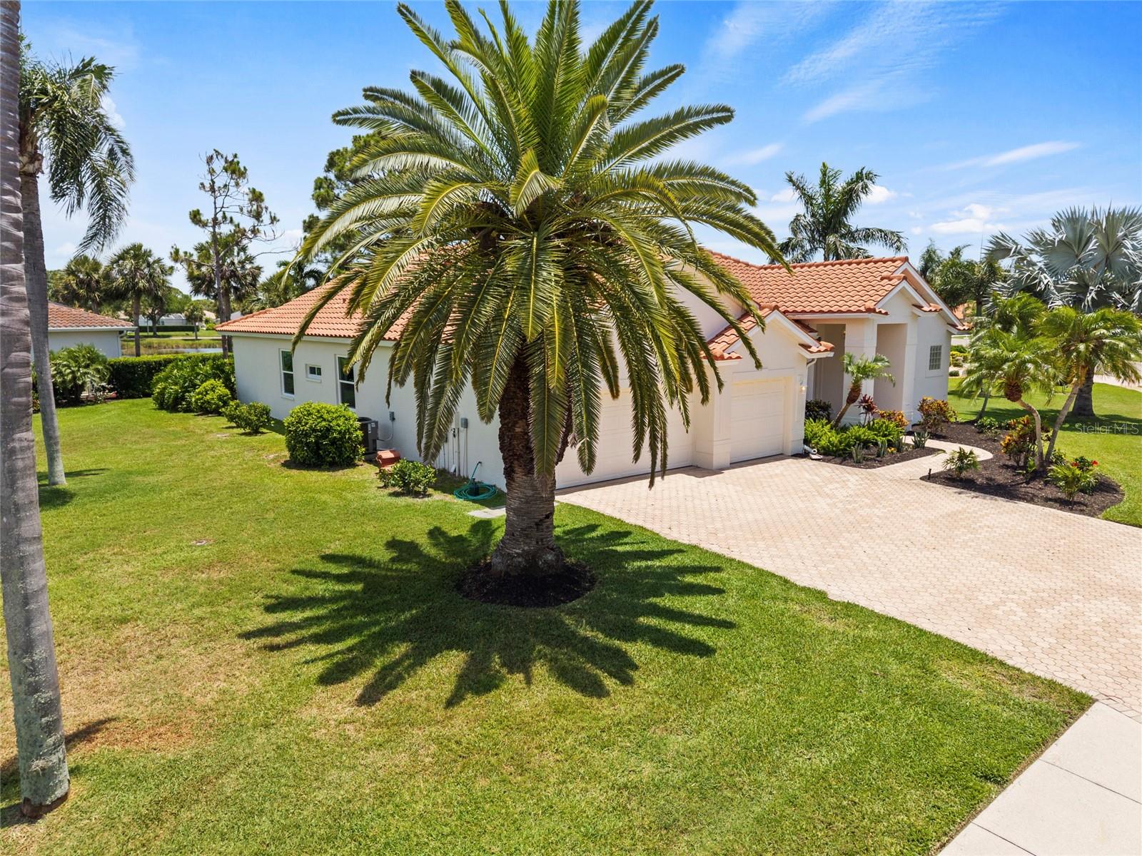 STONEYBROOK GOLF & COUNTRY CLUB - Residential