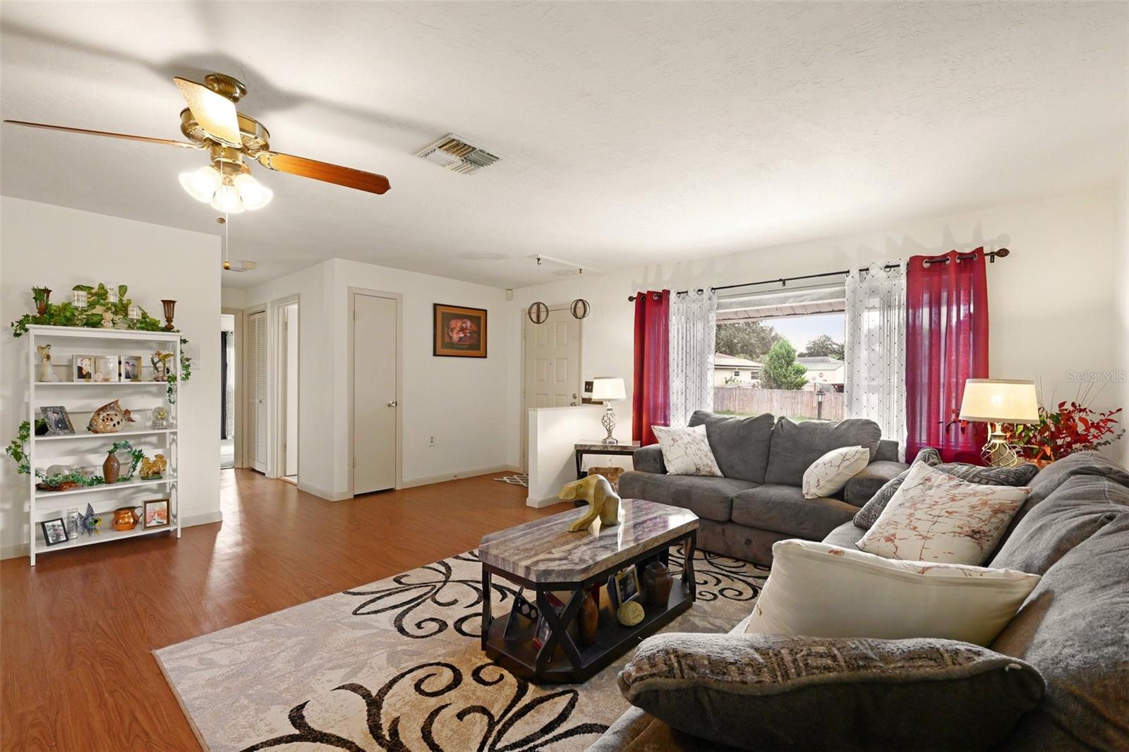 241 W HOLLYFERN PLACE