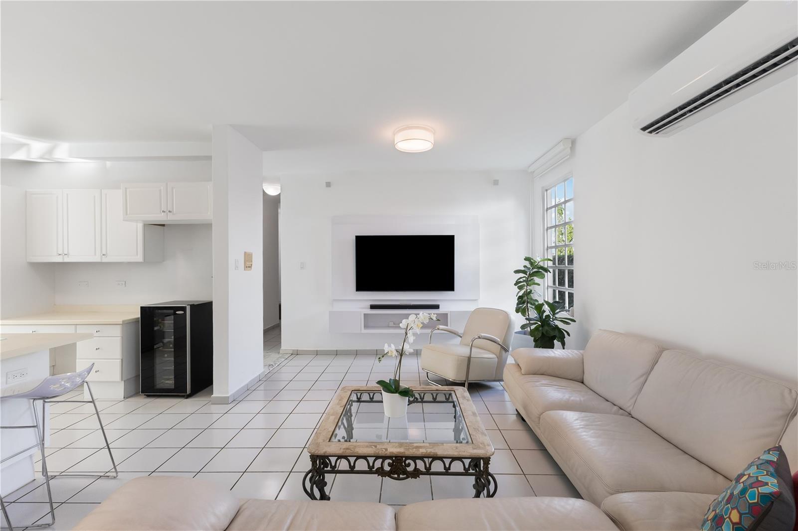URB MONTEHIEDRA - Residential