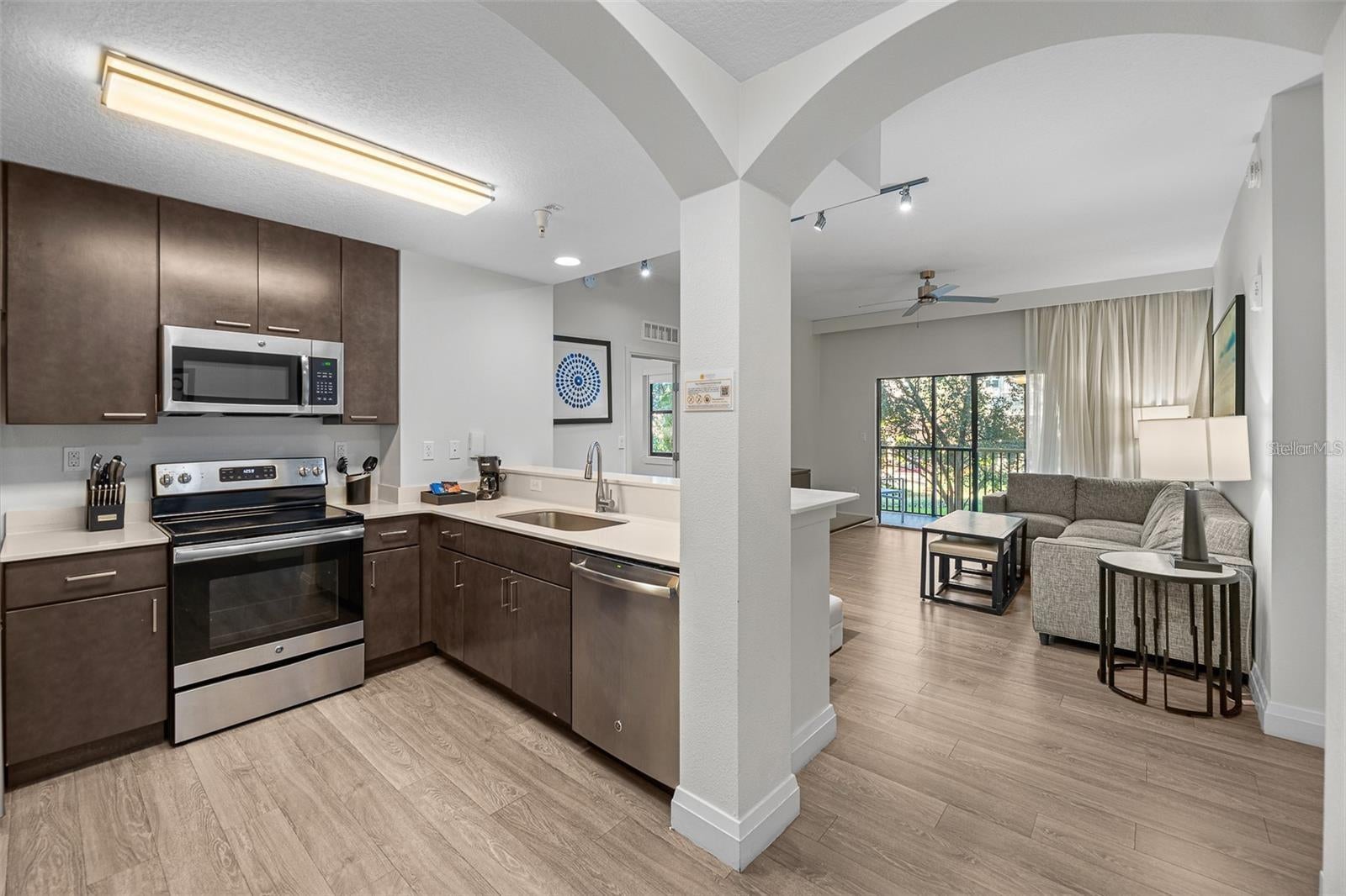 14501 GROVE RESORT AVENUE 3406
