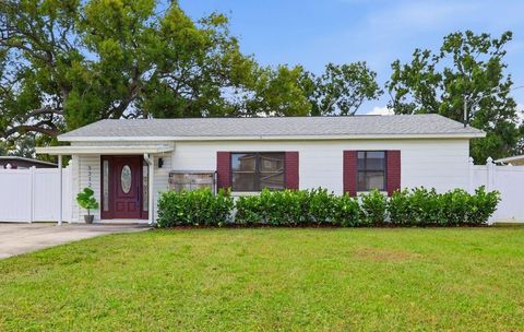 Photo of 3312 W Pearl Avenue, Tampa, FL 33611 (MLS # TB8414664)