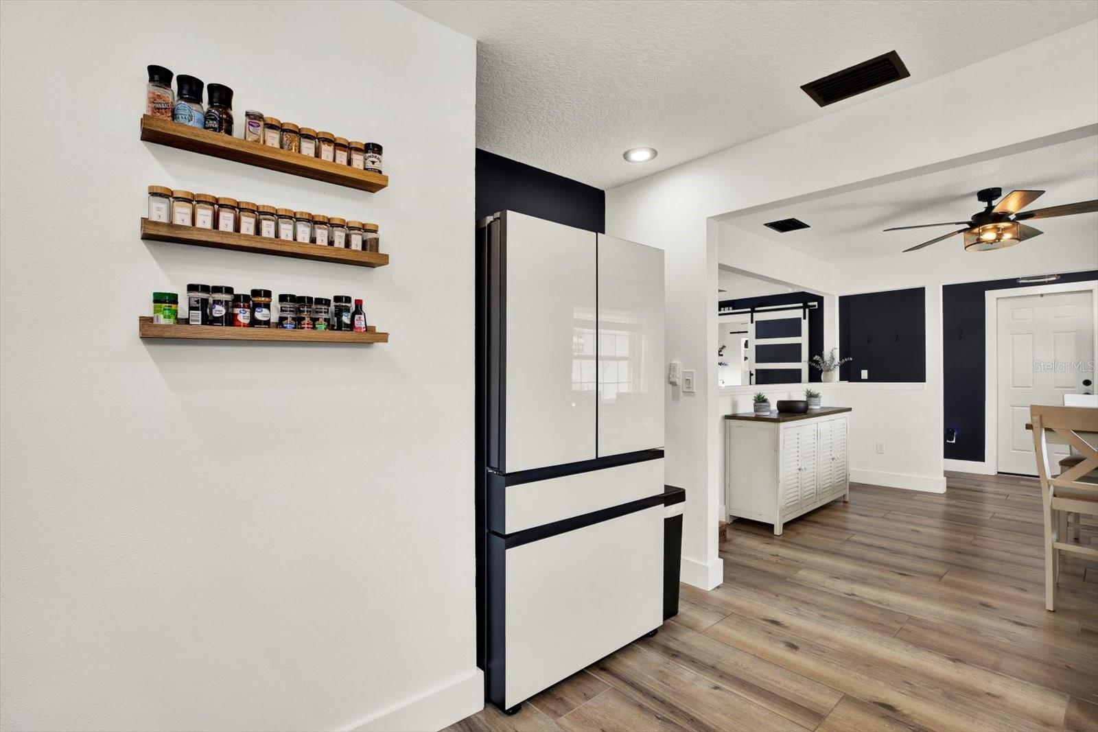 WEEKI WACHEE WOODLANDS - Residential