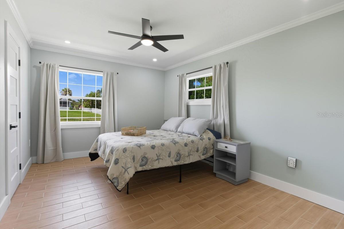 CHARLOTTE PARK - Residential