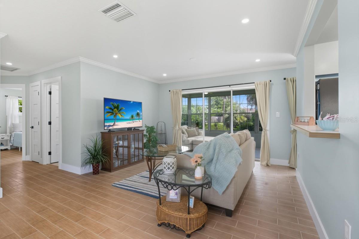 CHARLOTTE PARK - Residential