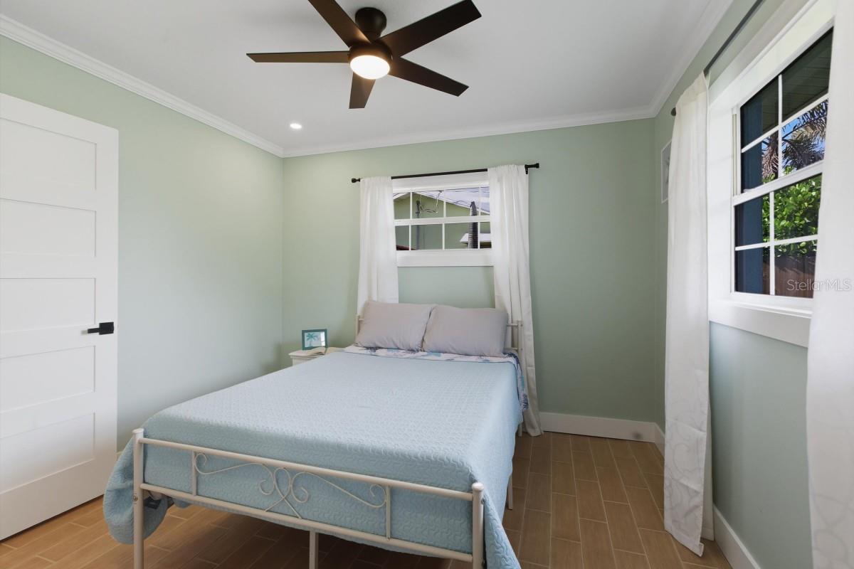 CHARLOTTE PARK - Residential