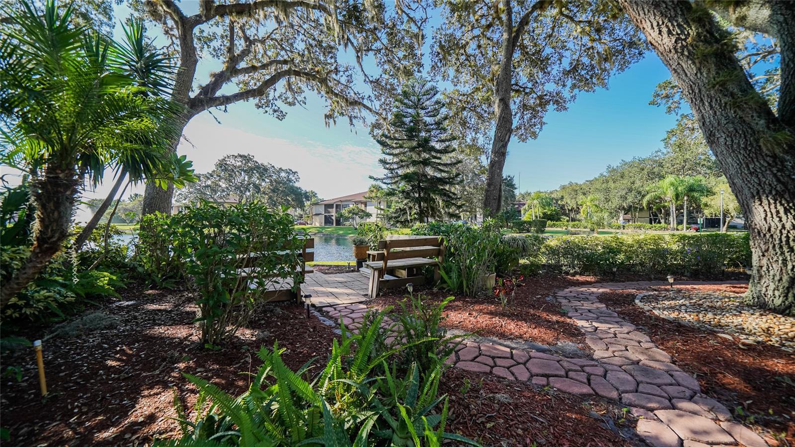 OAKS 03 - Residential