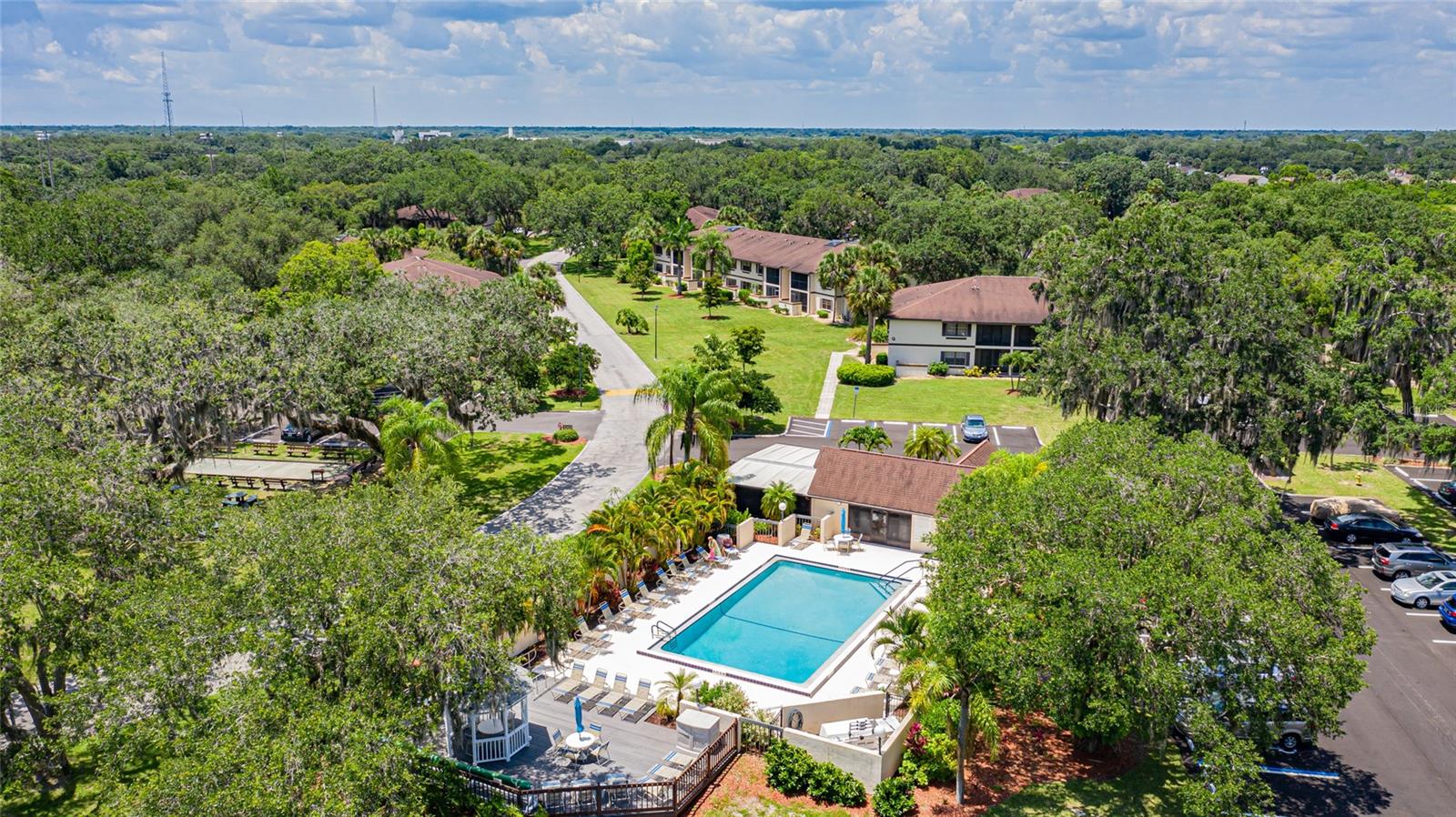 OAKS 03 - Residential