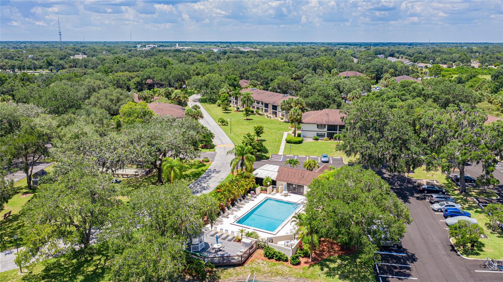 OAKS 03 - Residential